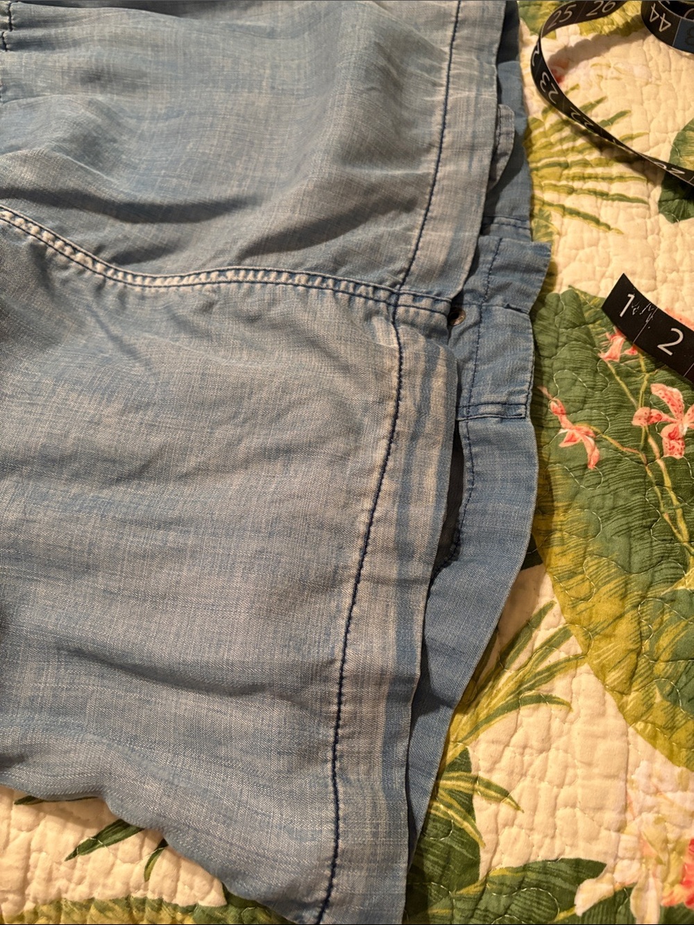Skies Are Blue Light Wash Denim Sleeveless Cargo Utility Vest Distressing - Picture 15 of 15